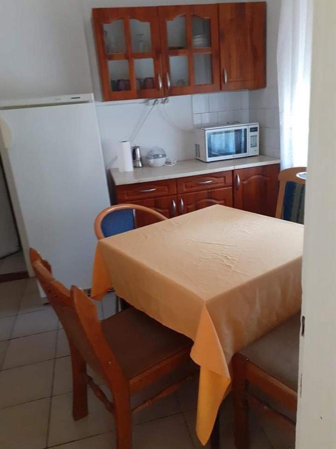 Pihenes A Malomtonal Privat Berlemeny Guest House Tapolca Exterior photo