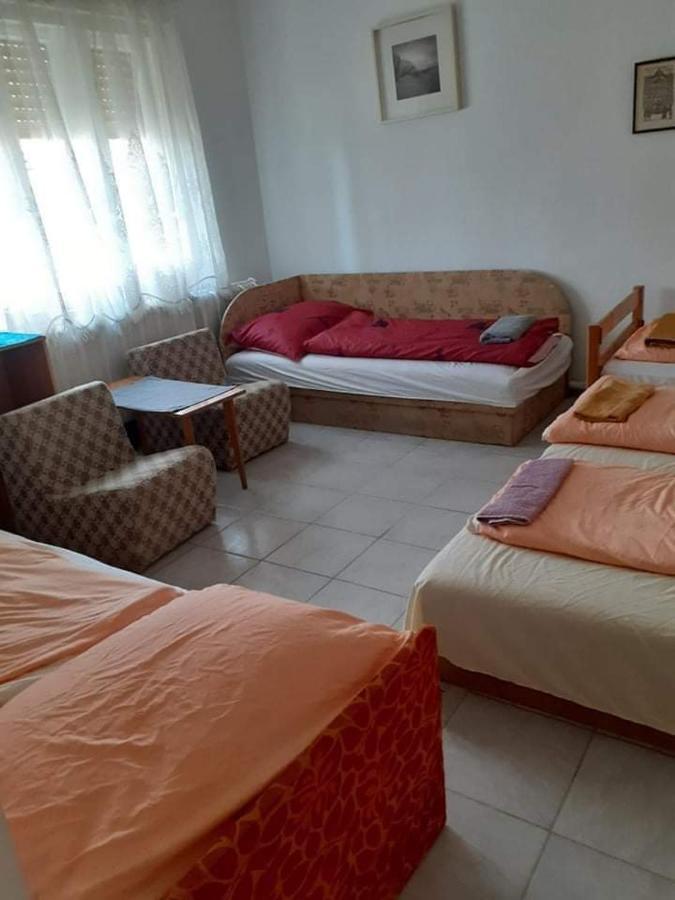 Pihenes A Malomtonal Privat Berlemeny Guest House Tapolca Exterior photo